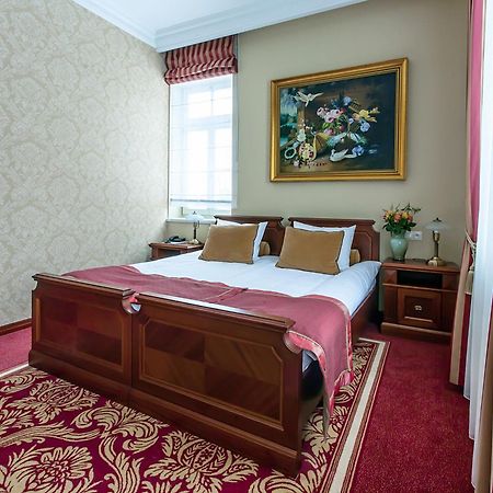 Palac Zelechow Spa & Wellness エクステリア 写真