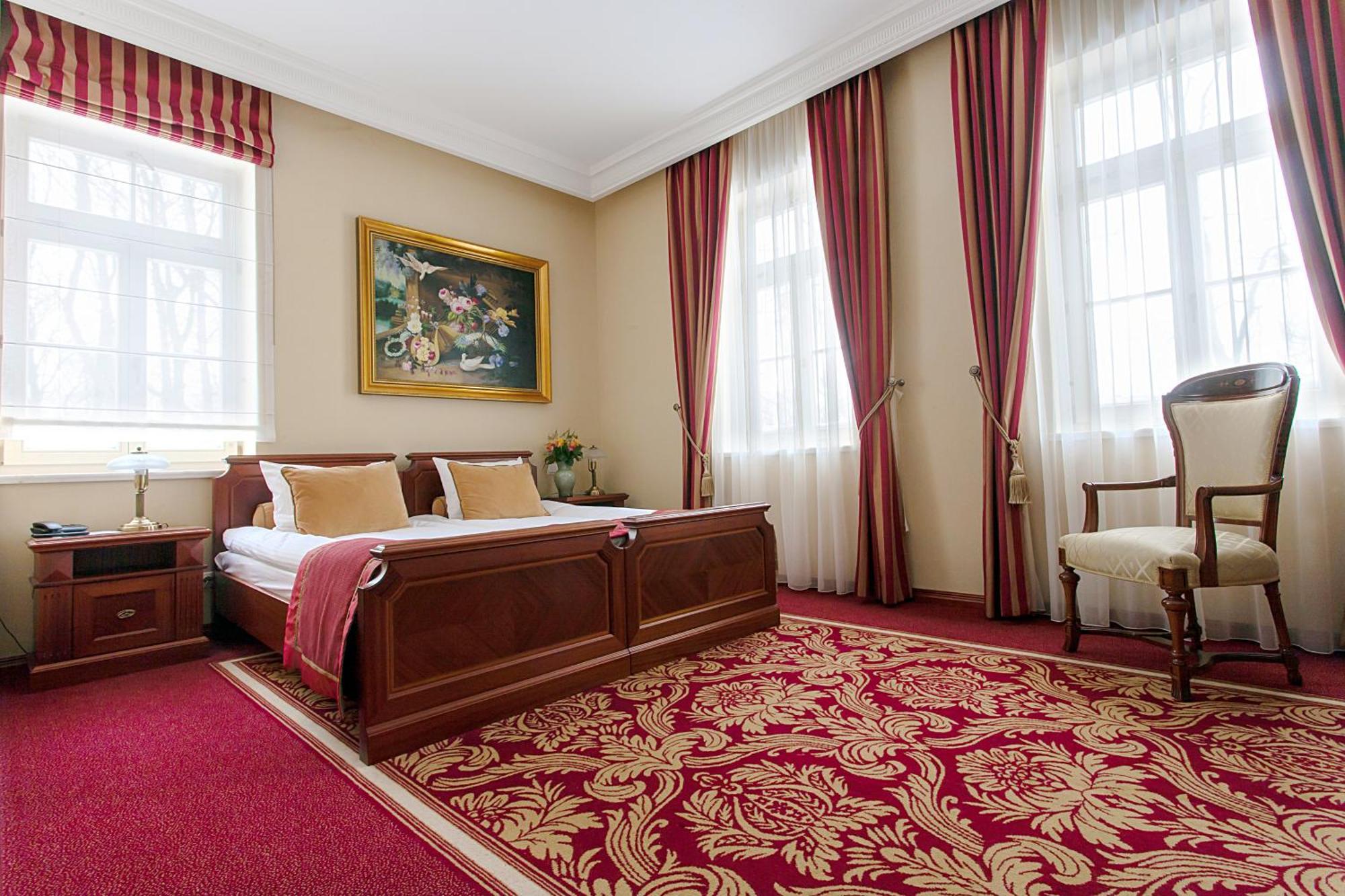 Palac Zelechow Spa & Wellness エクステリア 写真