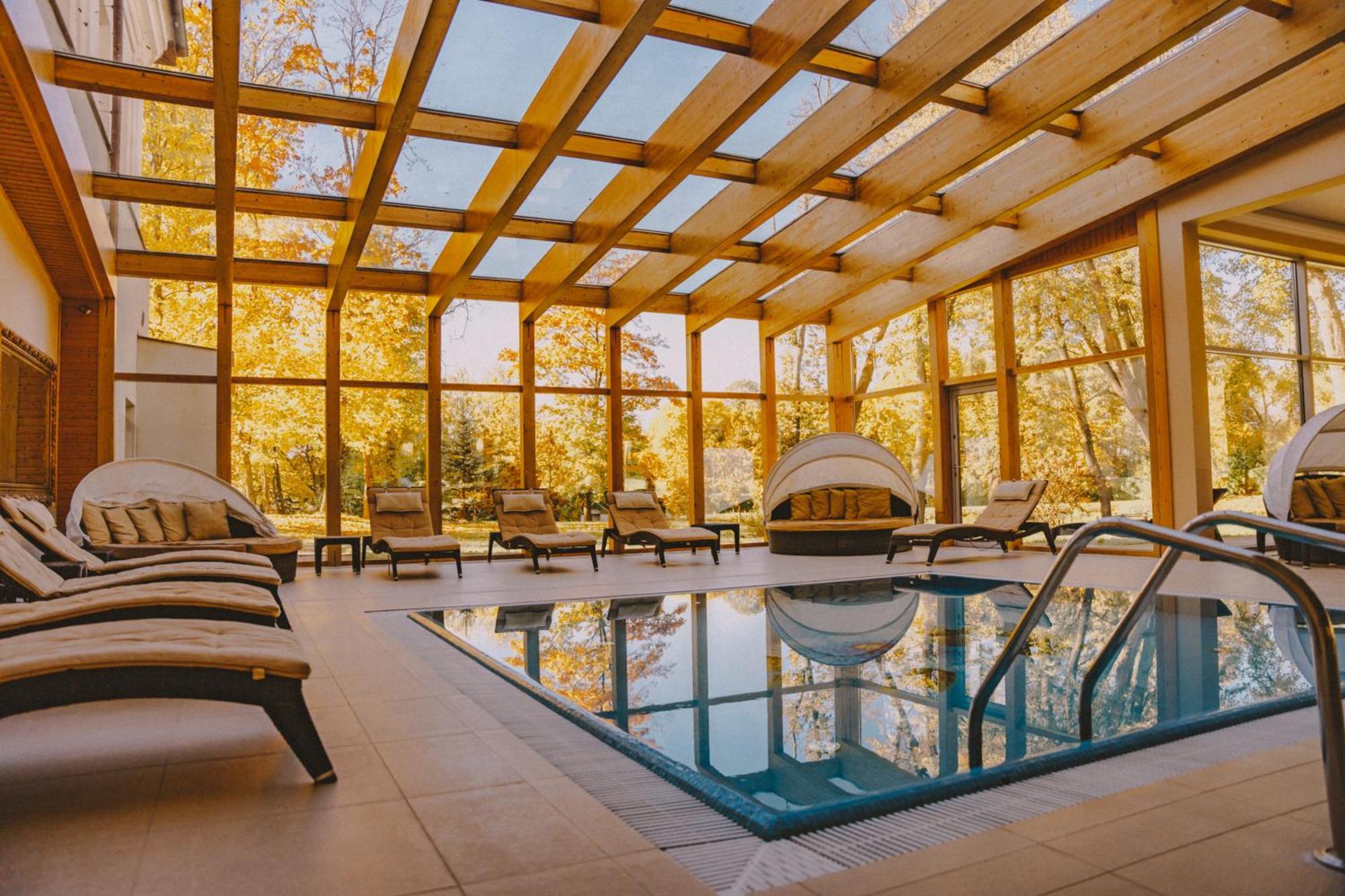 Palac Zelechow Spa & Wellness エクステリア 写真