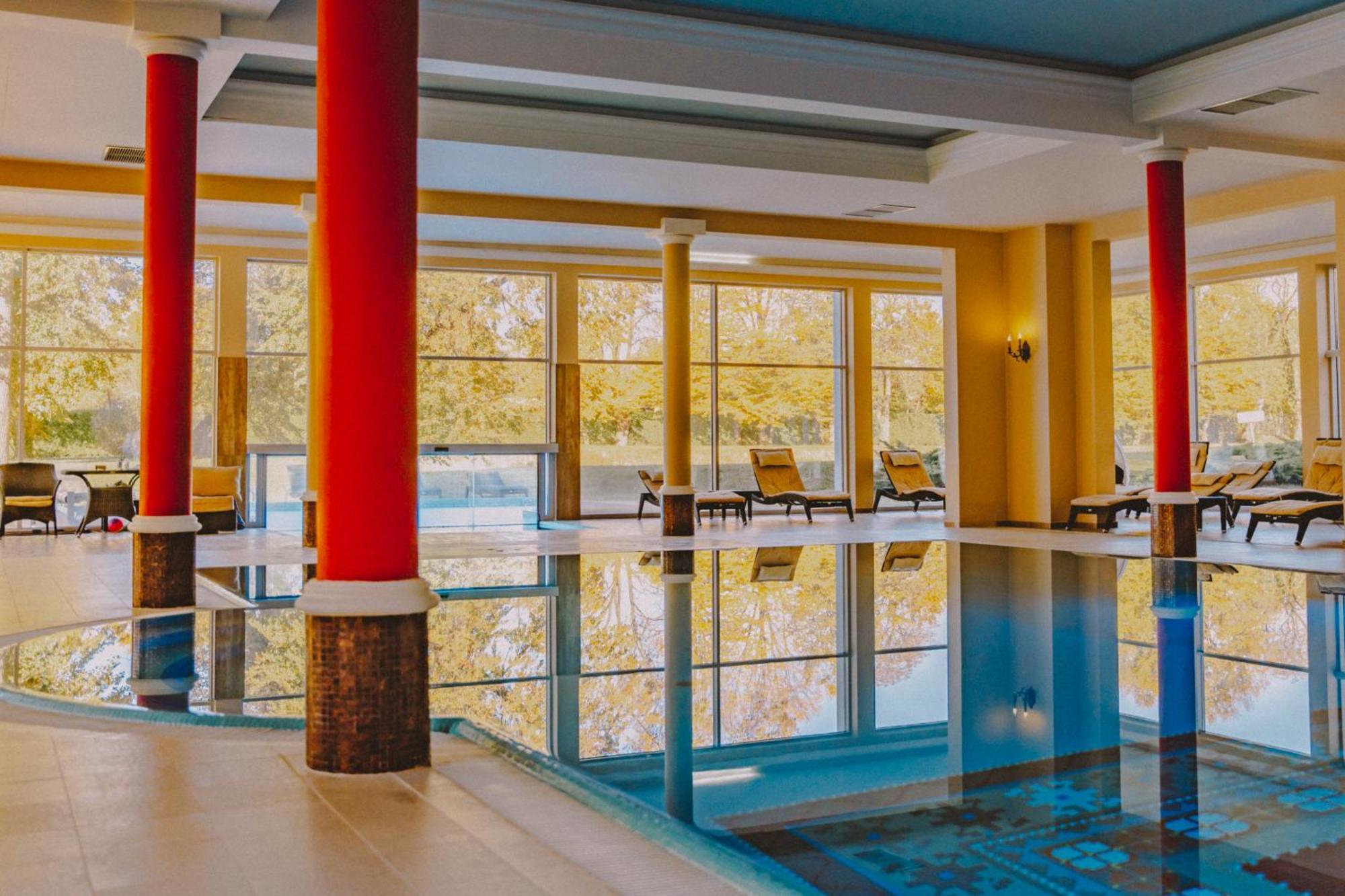 Palac Zelechow Spa & Wellness エクステリア 写真