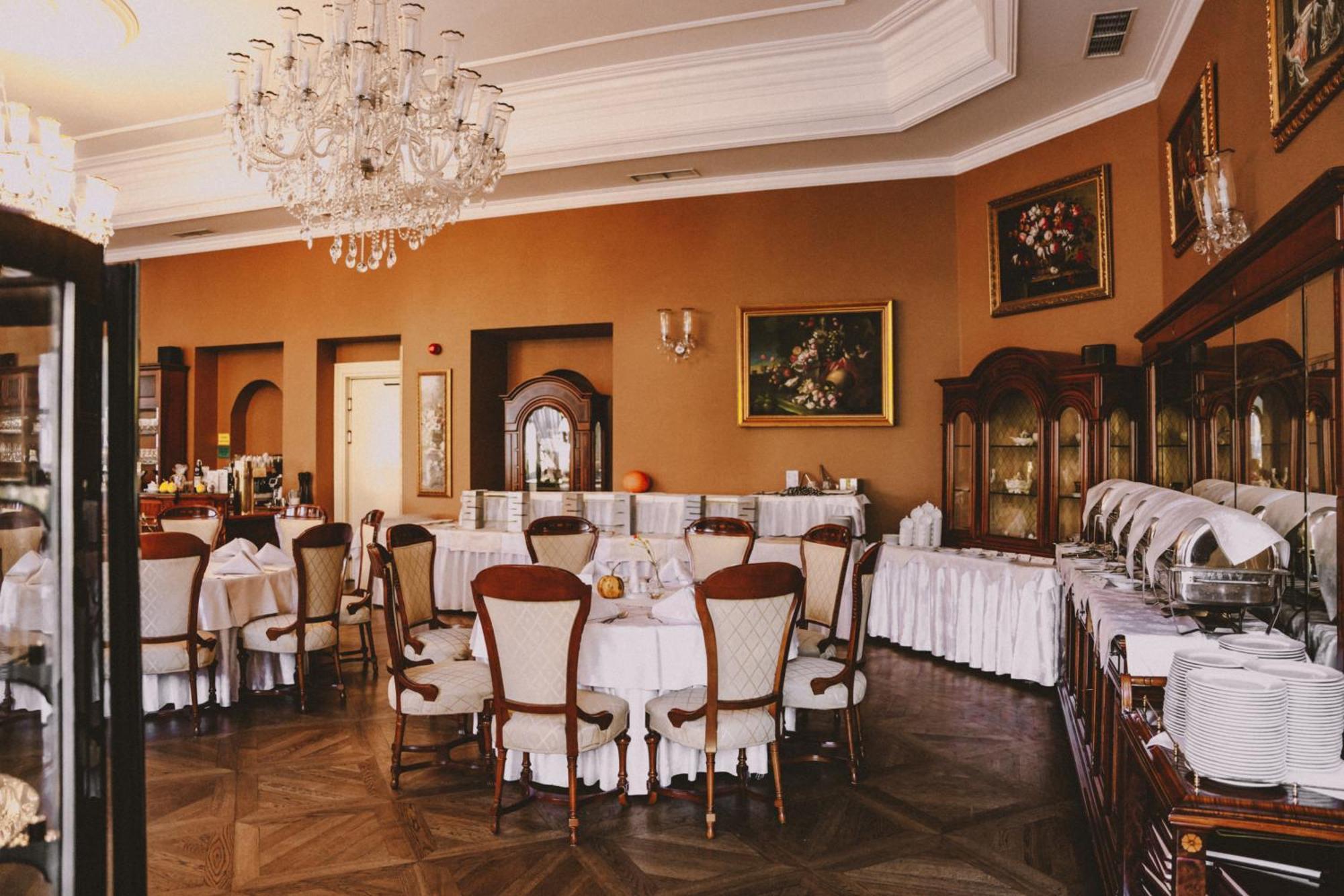 Palac Zelechow Spa & Wellness エクステリア 写真
