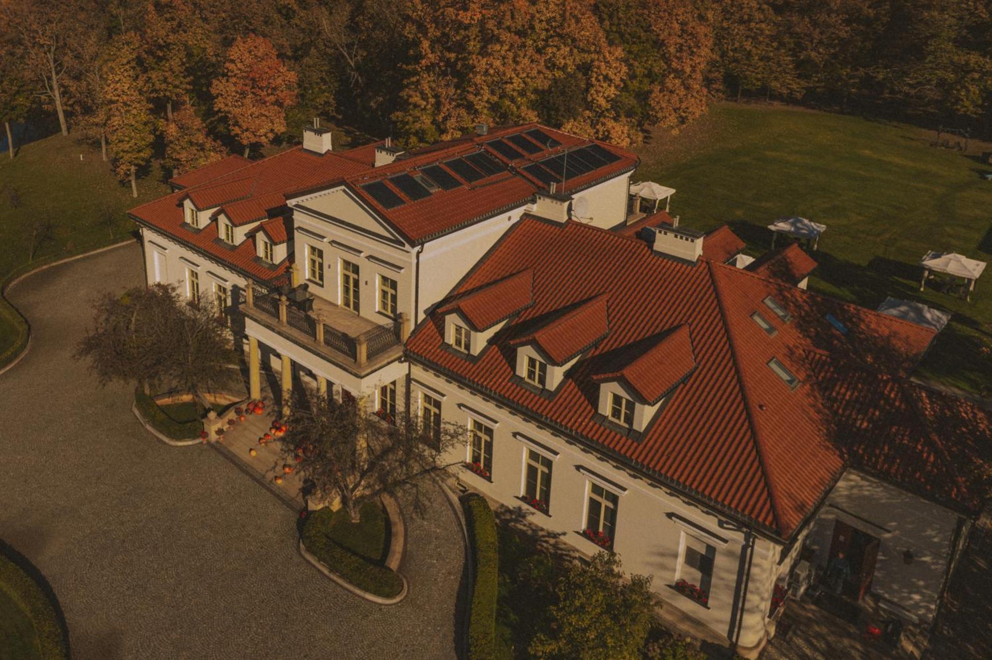 Palac Zelechow Spa & Wellness エクステリア 写真